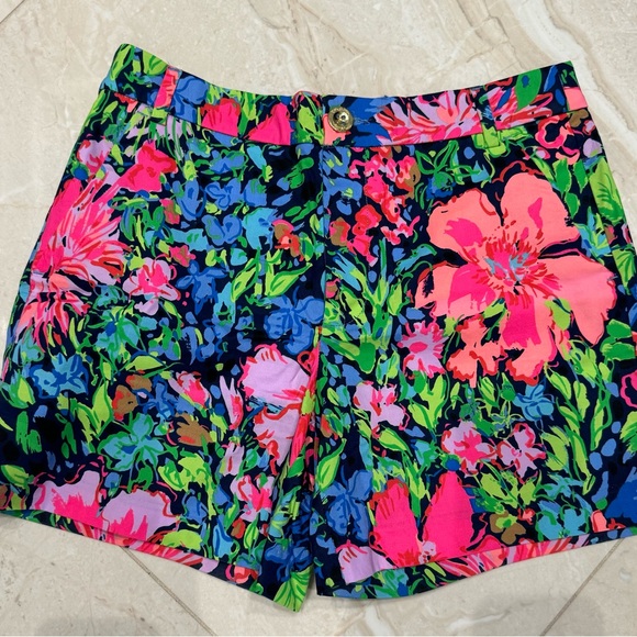 Lilly Pulitzer Multi Color Shorts - Picture 2 of 3